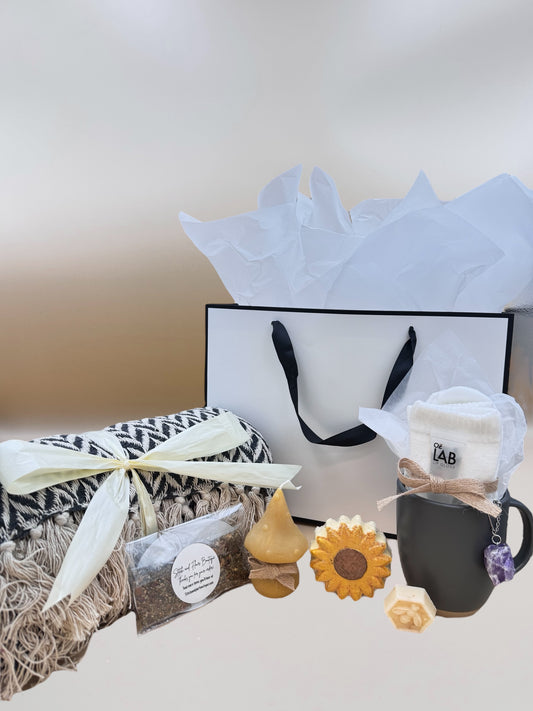 ✨ The Ultimate Cozy Gift Set – Luxury Blanket, Candle, Tea & More ✨