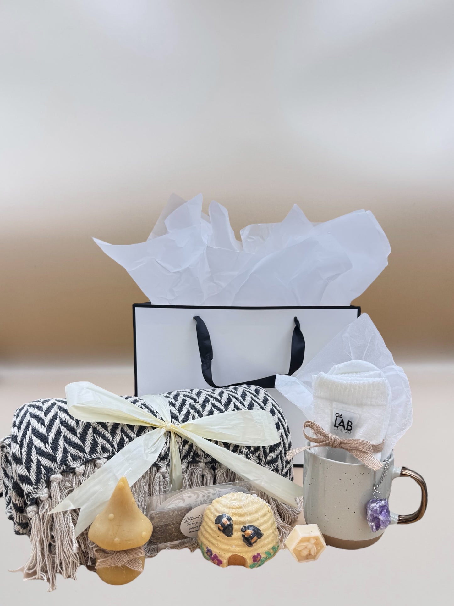✨ The Ultimate Cozy Gift Set – Luxury Blanket, Candle, Tea & More ✨